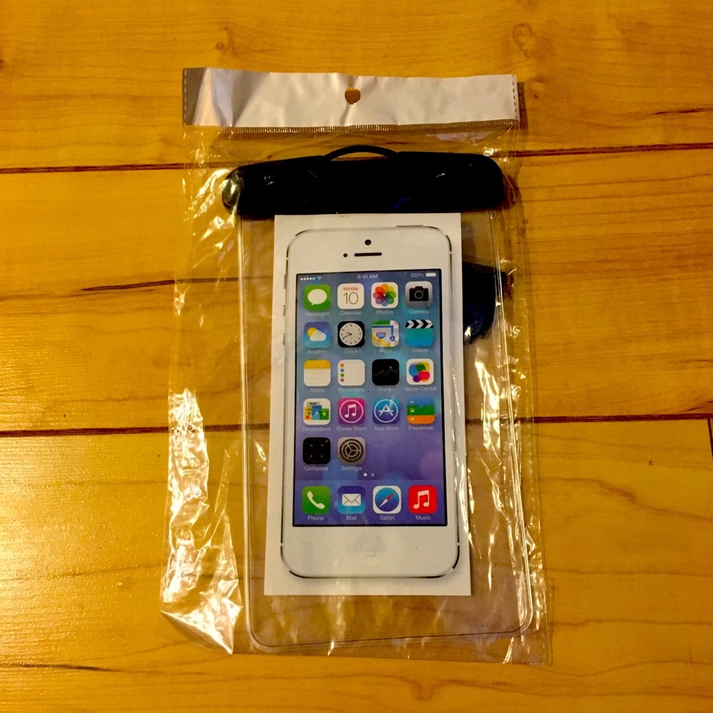 Waterproof phone case with lanyard - iPhone